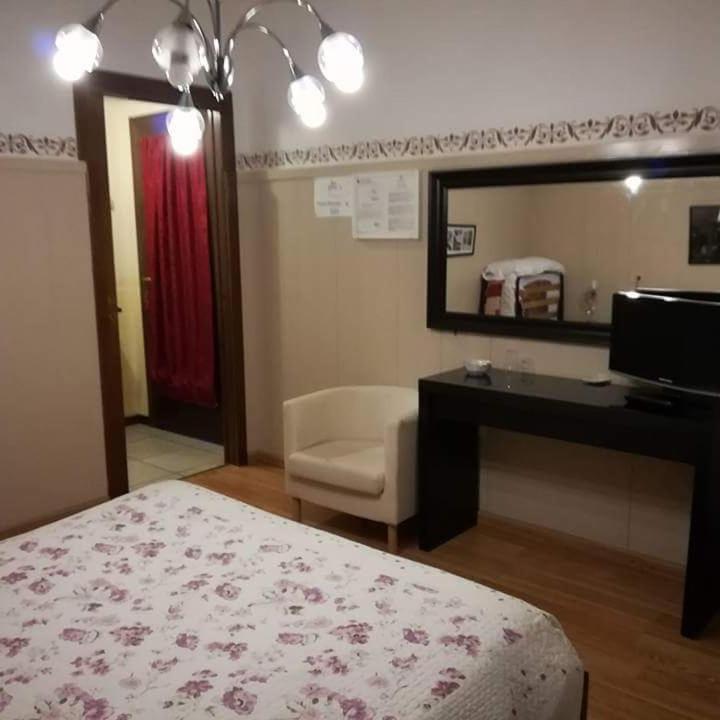B&B L'Isola Di Casa 브렘베이트 외부 사진